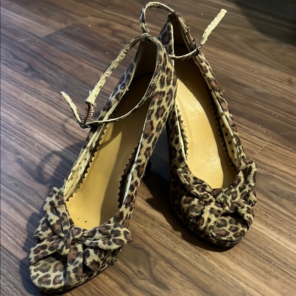 Leopard Print Women's Shoes with Bow Detail
